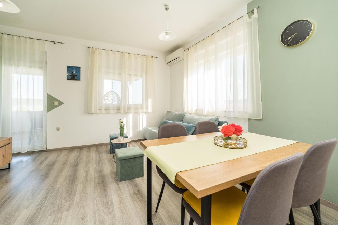 Apartments Matilda Sukošan エクステリア 写真