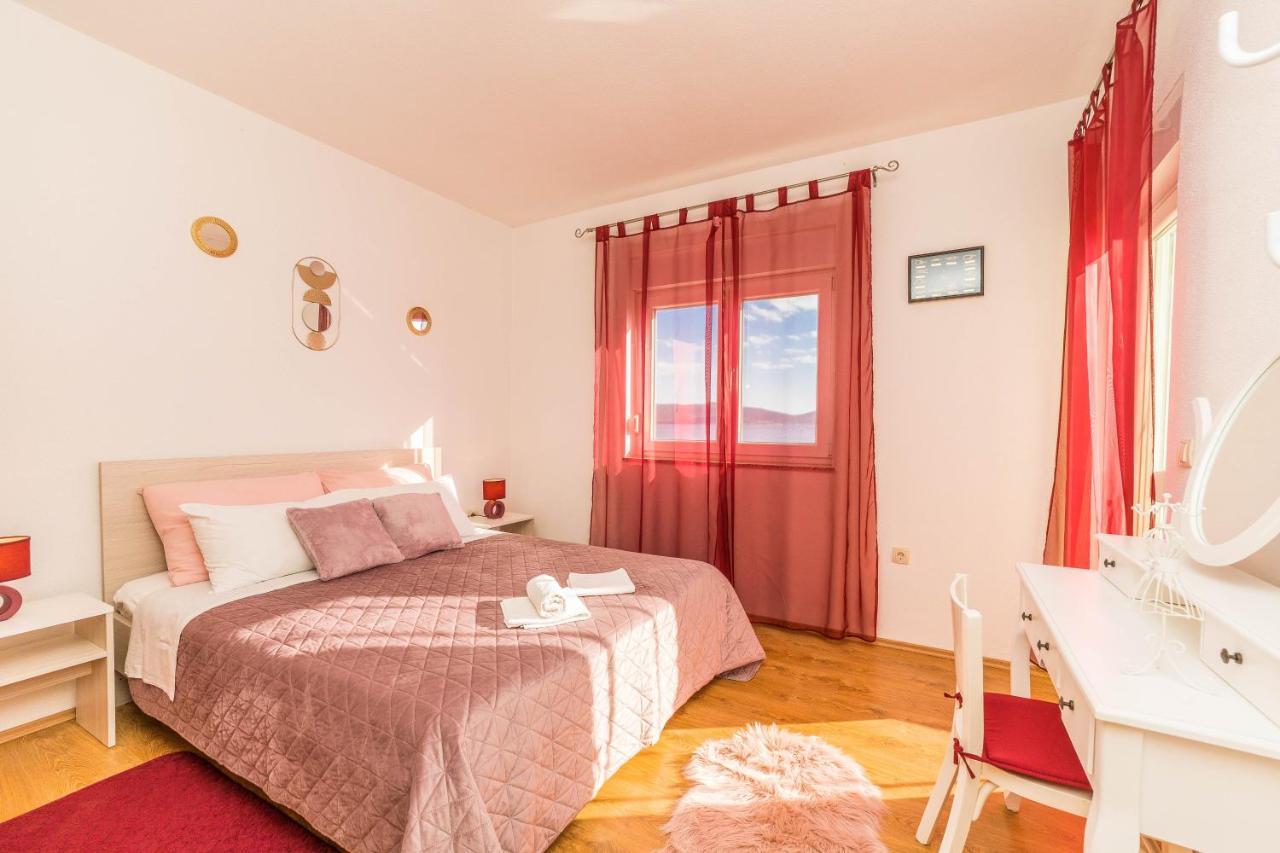 Apartments Matilda Sukošan エクステリア 写真