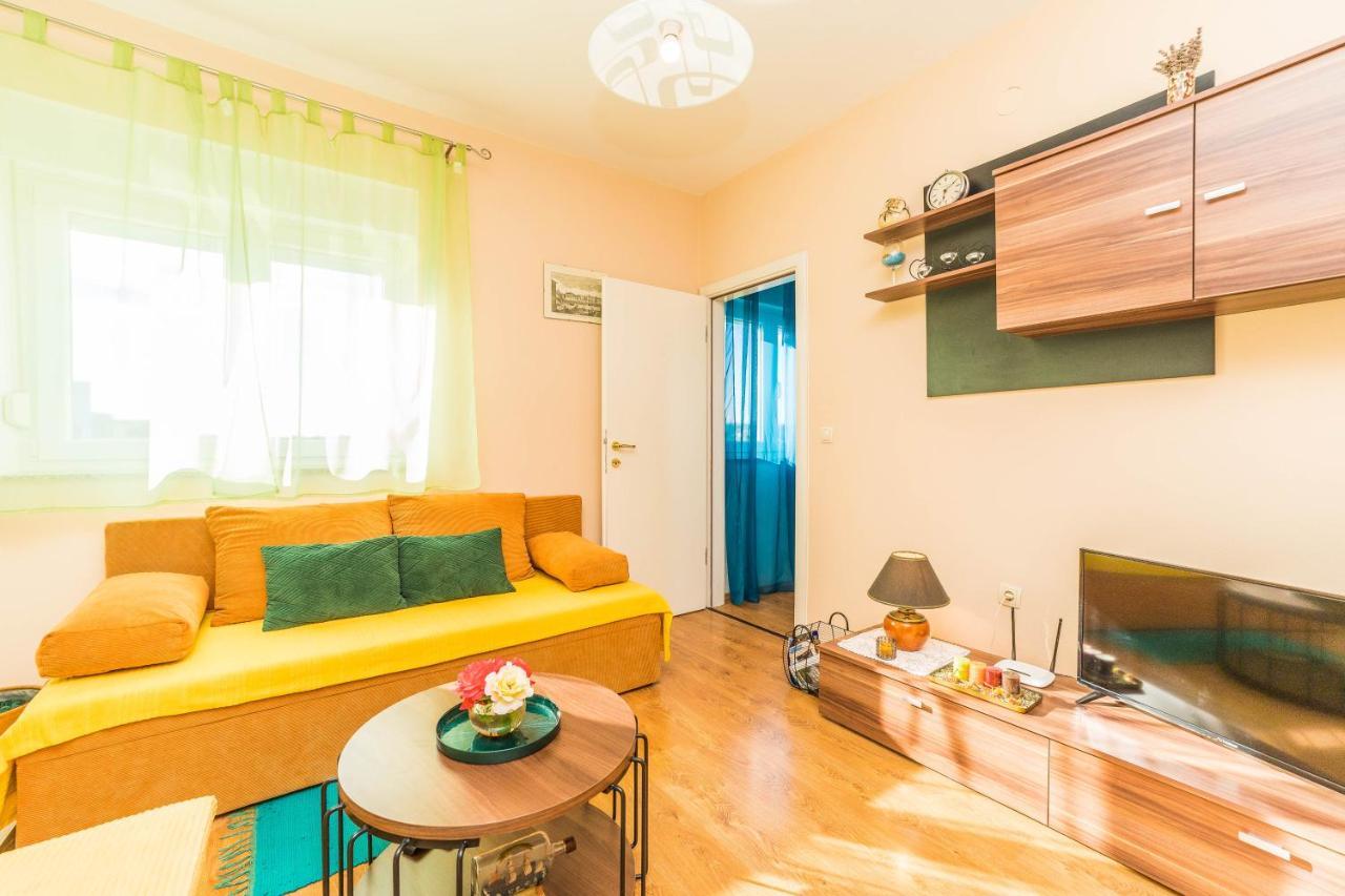 Apartments Matilda Sukošan エクステリア 写真