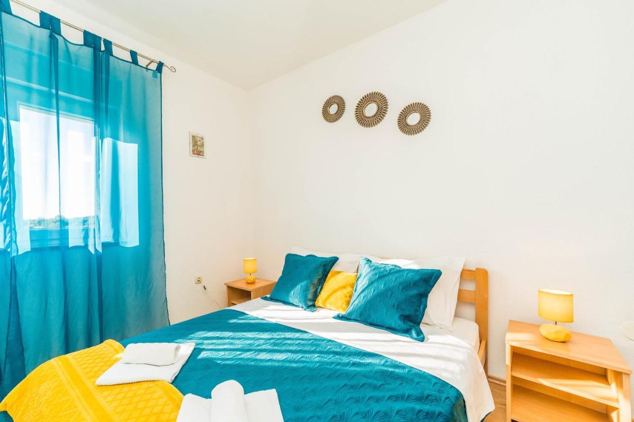 Apartments Matilda Sukošan エクステリア 写真